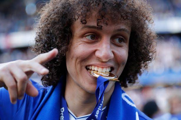 Arsenal fans will think he is chewing a biscuit they absolutely have no idea 😭😭😭😭