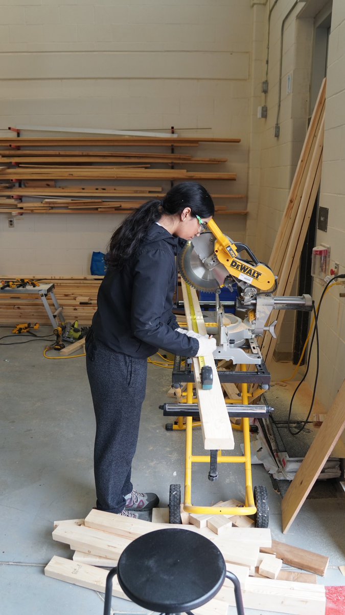 claytell's tweet image. Individual and team of 4 competing in Carpentry Peel Skills competition. Louise Arbour SS hosted these and Baking! @peelschools @skillsontario #PeelSciTech