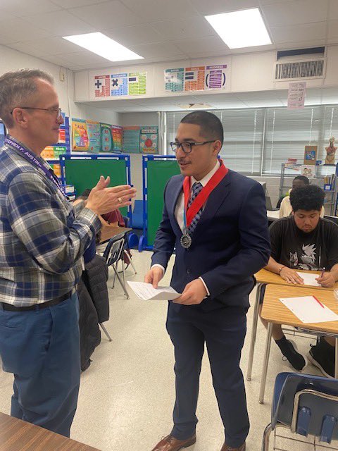 BlouClassroom's tweet photo. We are so proud of these two young men(SLC) scored Division 1 on their solos at Davis both are seniors here at Aldine High Eric Yanes and Michael Tello. @brandaamos @AldineISD @aldinesped @SoftballAldine @luludeanda @tdavis_aldine  @tybailey0405 @drgoffney #SLCWARRIORS #AldineSr https://t.co/33Qmk3JHaP