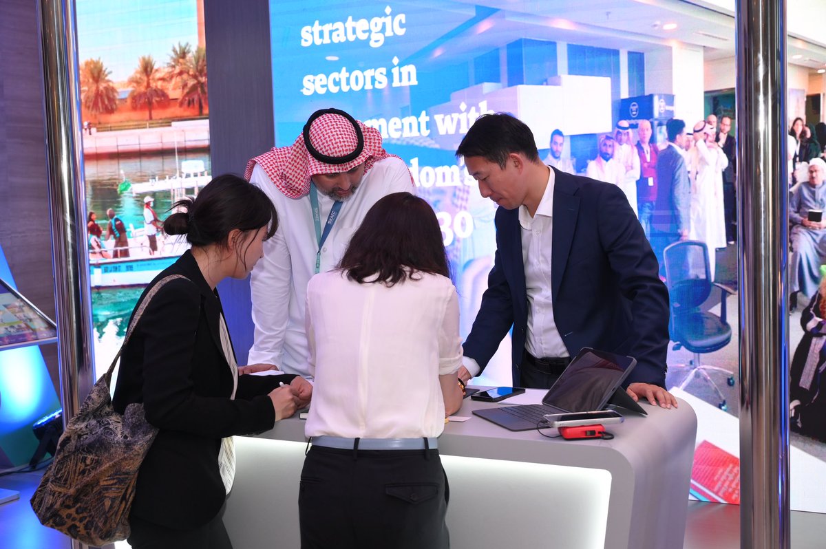 kaec_saudi's tweet photo. The first Saudi Arabia-China (Shandong) Economic and Trade Matchmaking Event in King Abdullah Economic City featured several insightful presentations and speeches by distinguished leaders and experts from Saudi Arabia and China. They shed light on investment opportunities available to Chinese investors from Shandong province and explored opportunities for strategic partnerships between both nations, among other crucial matters.

In addition, during the event #KAEC has conducted two MOU’s with the China Council for the Promotion of International Trade Shandong Sub-Council (CCPIT Shandong) and PALGON to enhance cooperation and strengthen future partnerships.

@ECZA_GOV 
@InvestSaudi_AR 

#KAEC #China #InvestSaudi #SpecialEconomicZones #SaudiArabia #ECZA #SEZs