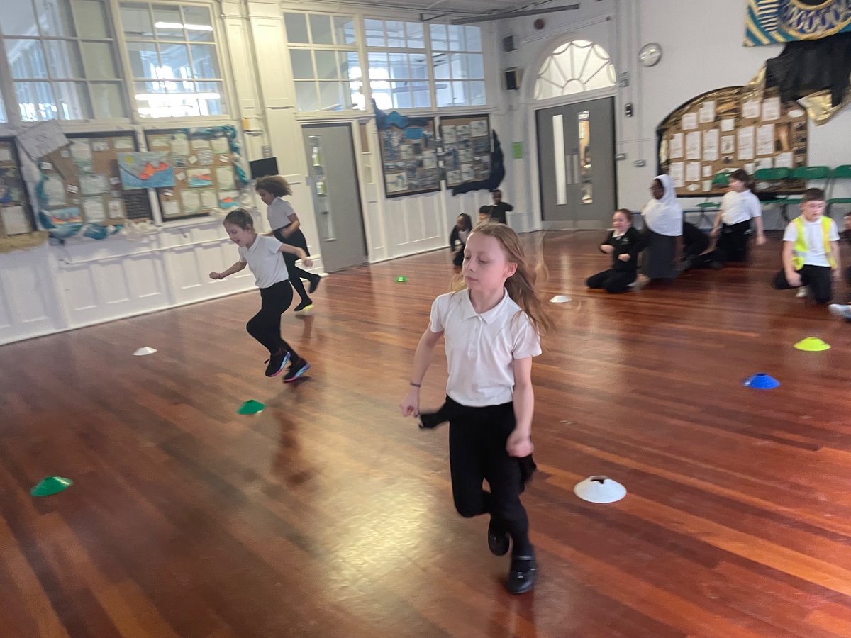 Agility fun in PE! <a href="/WoodhillSch/">Woodhill Primary School</a>