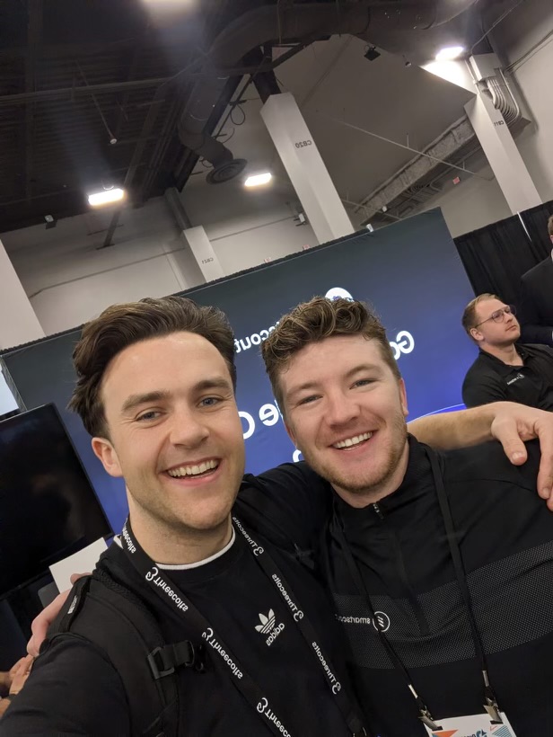 wayflyerapp's tweet photo. Got burning questions about Amazon Seller Financing and how to scale your store? 🤔💡
It’s the last day of Amazon’s #ProperShow & our experts are around to help!
Tweet us to connect in person or send your questions in with #AskWayflyer & stay tuned for answers 🚀 https://t.co/gCsZLv8Zgn