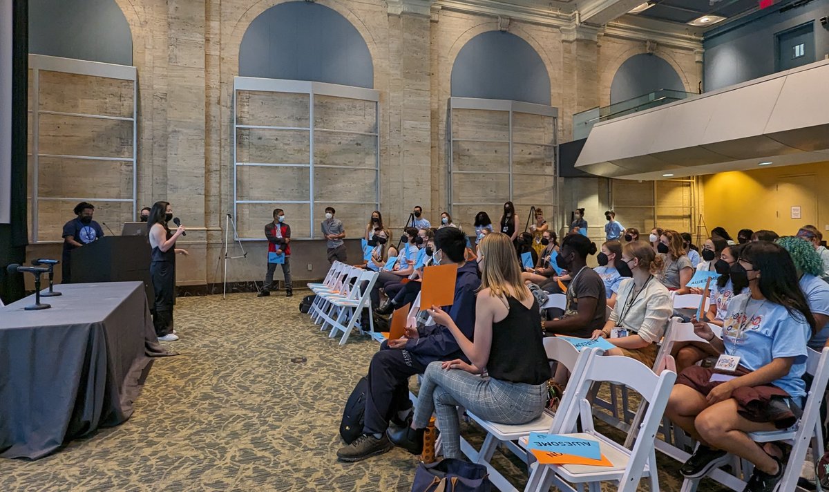 📢Attention graduate students📢 Interested in #SciComm? Applications are due on March 22nd to come join us at #ComSciCon24! bit.ly/3uMJGv2. Its from July 24-27 at the beautiful Emerson College campus in the heart of Boston, MA. Stay tuned for more soon--