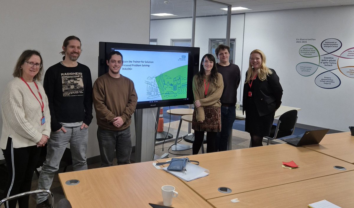 Meet our fabulous #Wales #EIP #DIALOG + trainers. Thank you to Lara <a href="/NHS_ELFT/">East London NHS Foundation Trust (ELFT)</a> for supporting the Wales EIP teams to further develop their practice. You are now part of the Wales EIP network
