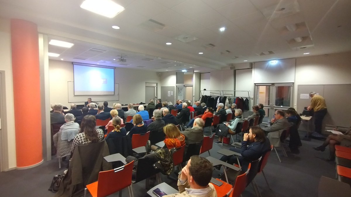 MEuropeen51's tweet photo. Conférence passionnante du Général PERRUCHE sur les enjeux de sécurité et de défense en Europe. Un très beau partenariat avec l' Union Fédérale des Anciens Combattants Marne ! 🇨🇵🇪🇺 https://t.co/odkBO7HGuA