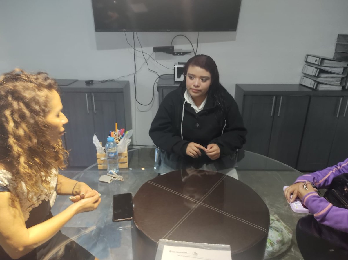 ConalepBQA's tweet photo. Convencidos que el Sistema de Formación DUAL es la puerta de entrada a la empleabilidad se logró la incorporación de una estudiante de la carrera de P.T.B en Contabilidad a la Unidad Económica Despacho Judith Bautista @conalep_Edomex #25AñosApasionadamente #ApasionadamenteCONALEP https://t.co/qZGH9ni5Fq
