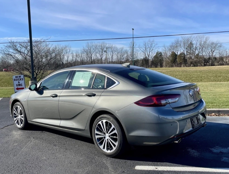 Save big on this pre-owned 2019 #BuickRegal with only one prior owner!

Includes great safety features like Lane Change Alert, Rear Park Assist, and auto-leveling LED headlamps!

Learn more: bit.ly/3P77wso