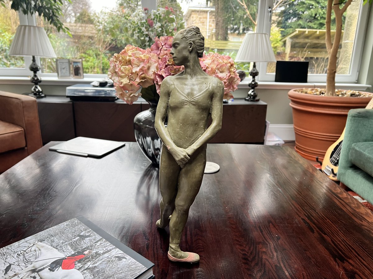 Introducing 'Little Dancer' This month's newsletter contains a very exciting opportunity, to those wishing to be a part of my artist journey. View the newsletter through the link below! loom.ly/WFMgOmo #Art #LimitedEdition #Sculpture #PreorderNow