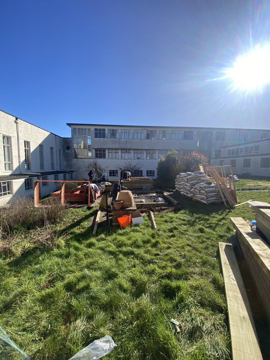 richard owain jones. Paramedic / Joiner tweet media