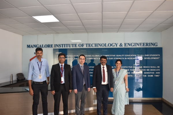 Thank you to our academic partners at MITE for hosting Dr. Yong Wang as he delivered short course sessions on Detecting and Tracking of Road Users and Objects. 70+ students attended the sessions. We appreciate our partners and look forward to future collaborations!