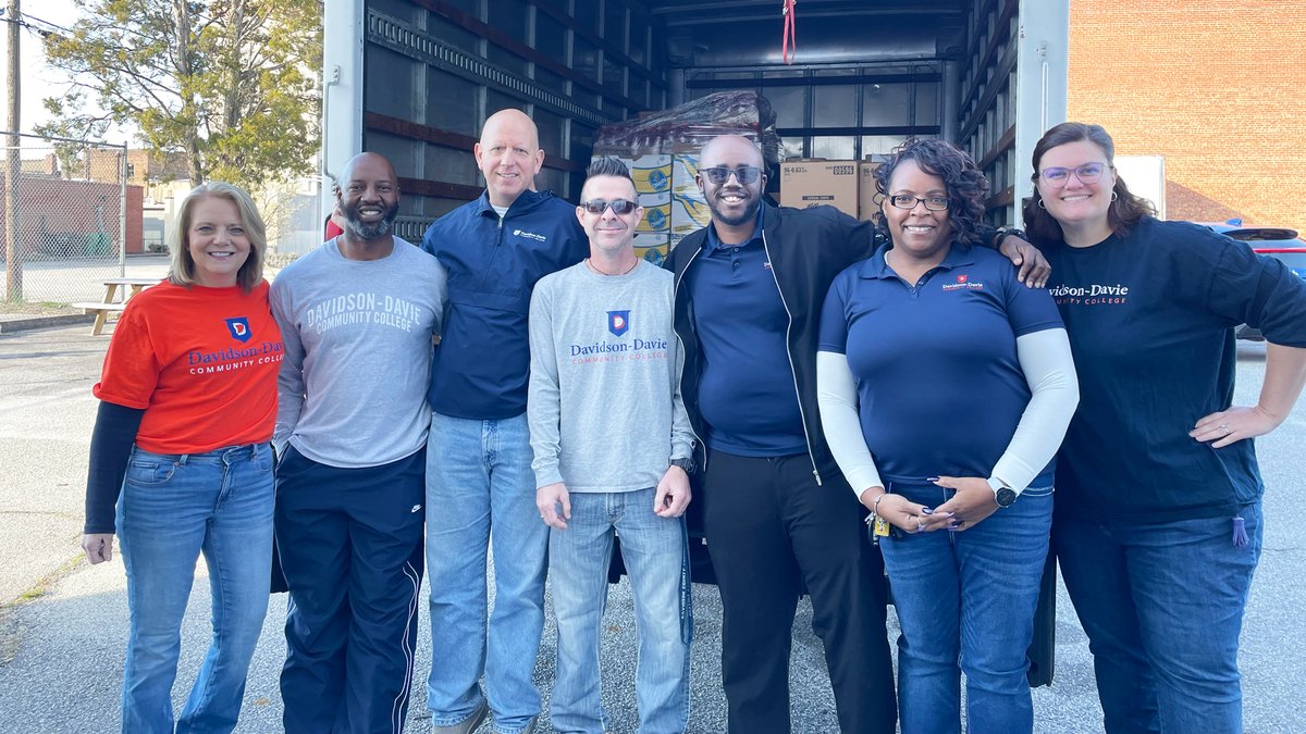 There’s something about giving back to your own community that ignites your spirit and warms your heart. Read the full story about Davidson-Davie's third annual Day of Service at ow.ly/hsrw50QMREk