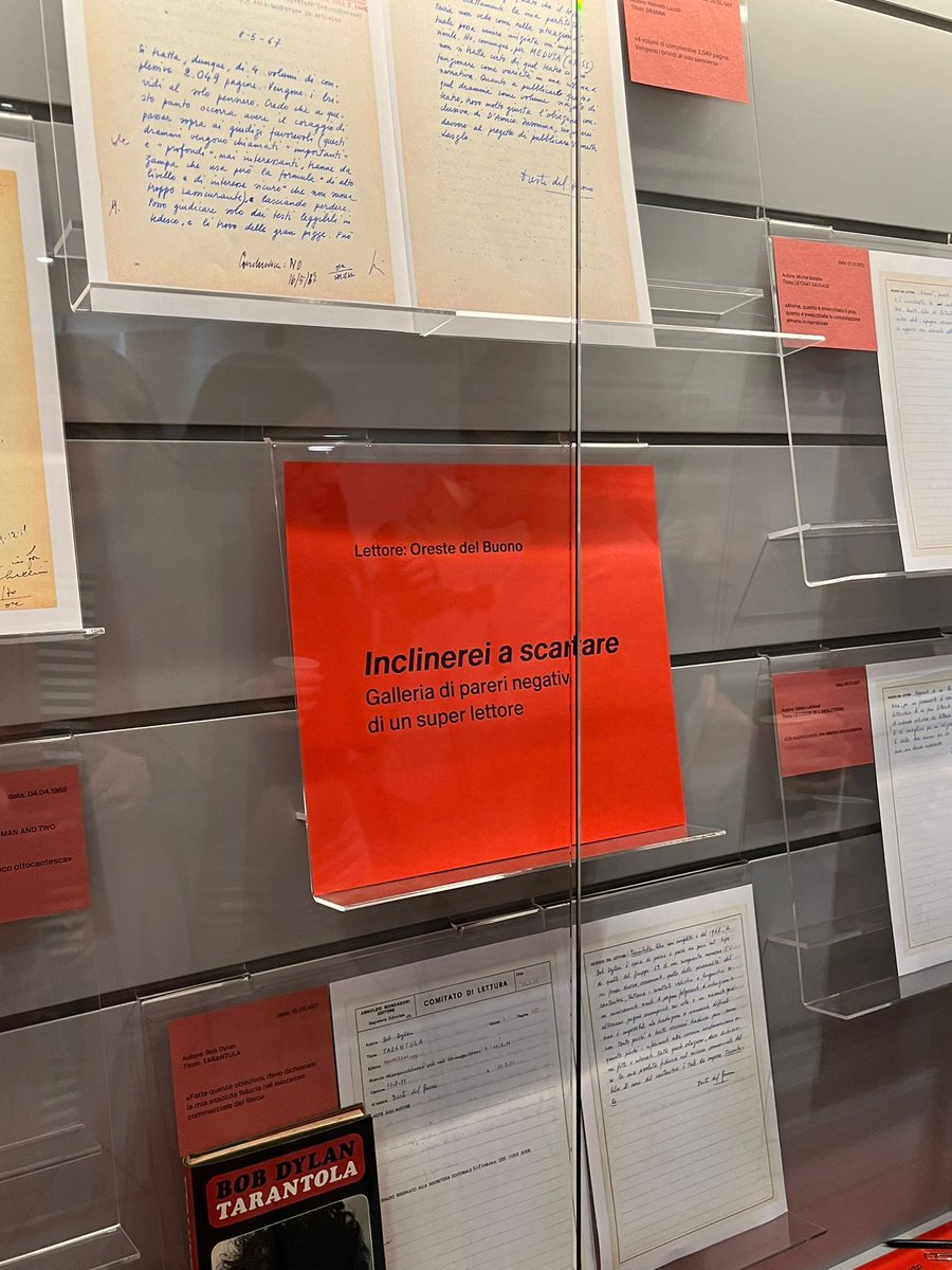 mastereditoria's tweet photo. A Oreste del Buono, consulente editoriale in Mondadori dal 1966 al 1972, è dedicata la nuova mostra nella bacheca di @FondMondadori. Noi studenti abbiamo partecipato all'inaugurazione, in occasione dei 101 anni dalla sua nascita!
#mastereditoria #fondazionemondadori #mondadori https://t.co/MN0R9WE1V8