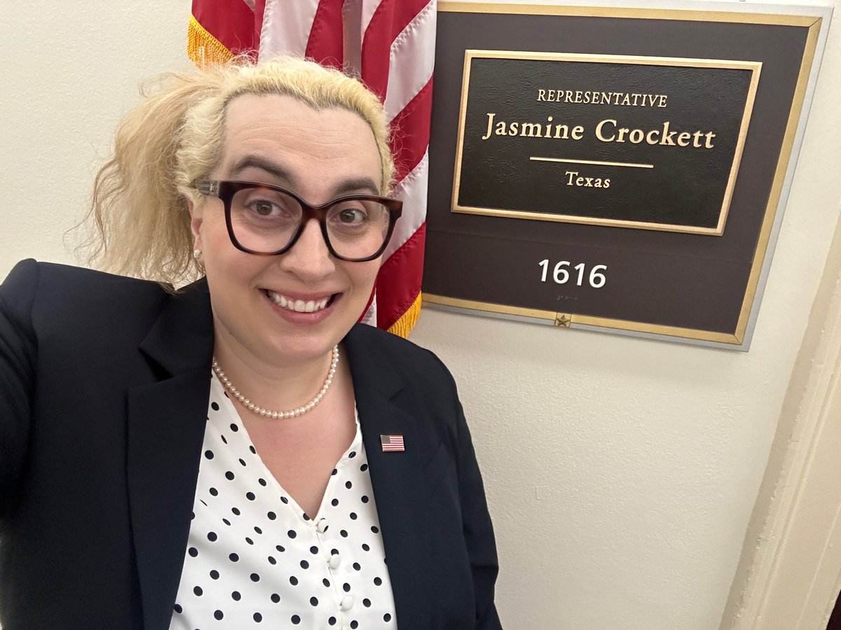 KayKensington's tweet photo. Not even the rain could slow us down! Hair up, time to get to work! #IAVACavalry Excited to meet with the office of @RepJasmine today! https://t.co/U38tJ1DLUR
