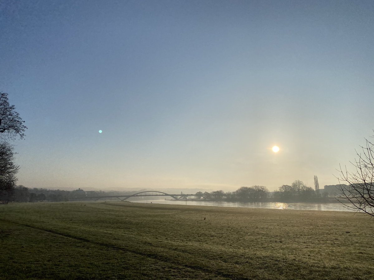 Azetbur's tweet photo. Am Montag gabs einen herrlichen Morgen für #mdrza. Auch #entchen hat die wärmende Sonne genossen. #pmdfis https://t.co/eY8BweRseI