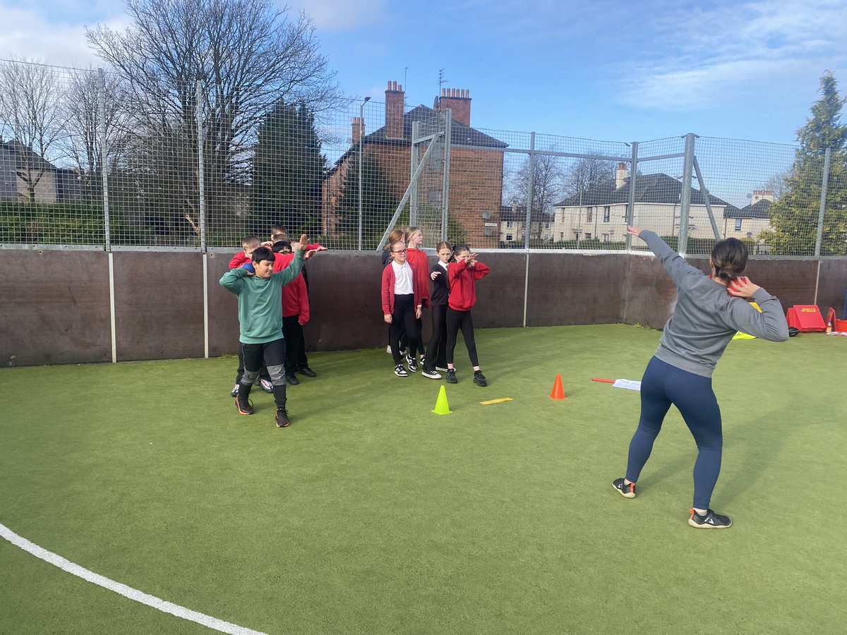 Thank you to @activeschoolsSJ and @RosshallHWB Sports Leaders for joining our P7 pupils for athletics this morning. We are looking forward to taking part in the Super 7s event this month! 🏃🏼