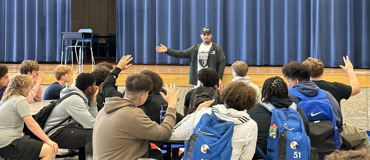 Coach TJ Carper is meeting his future Football Team at ZHS! #ExcitingMoment #BlueDevilProud @ZHS_Athletics