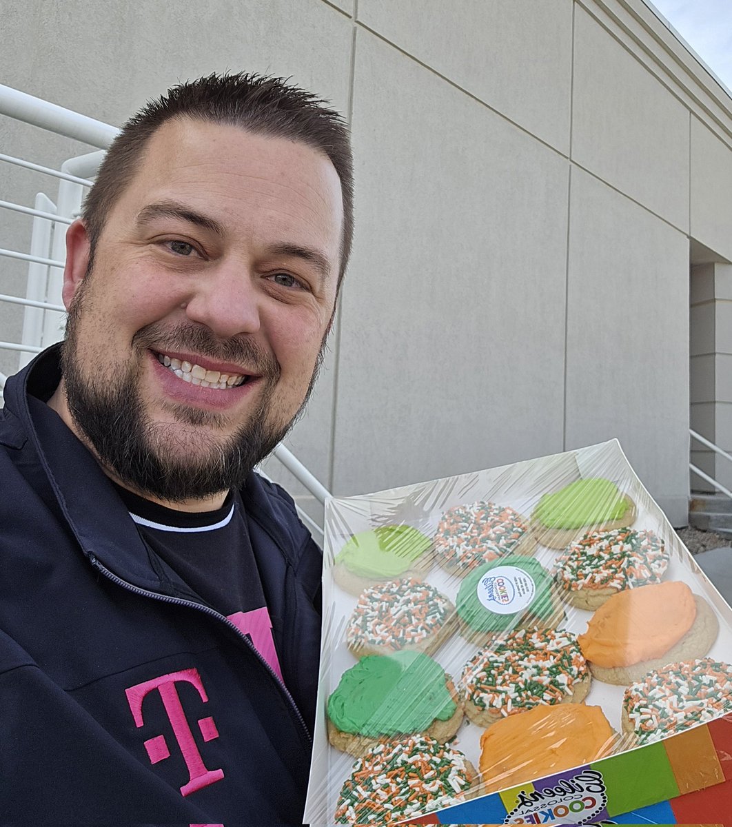 Eileen's cookies are my favorite! Brought a couple dozen to Omaha's manager meeting. Little sugar to motivate future leaders!! #Lead&amp;Inspire #OneTeamTogether <a href="/SteveLessor/">Steve Lessor</a> <a href="/LafonTerry/">Terry Lafon</a>