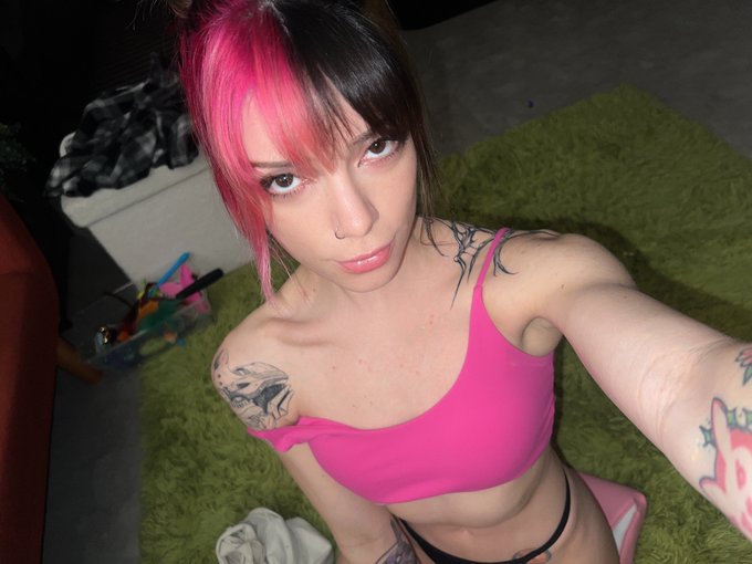 am I mistake? 🥲 https://t.co/8Z1Q66fR3h