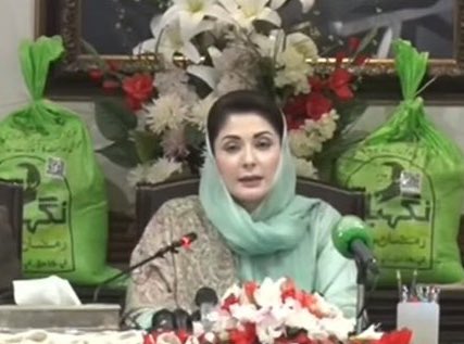 Hidayat62093274's tweet photo. انڈیا کے پاس مکیش امبانی اور رتن ٹاٹا ہے
ہمارے پاس چور کی تصویر لگا سستا آٹا ہے

(انور مقصود) https://t.co/5Sf6CSMi3G