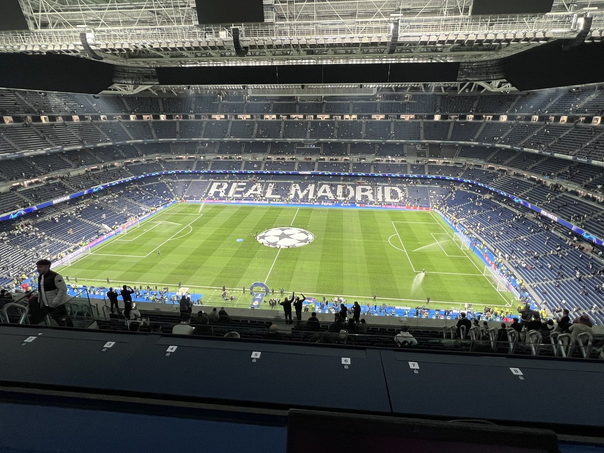 Aussicht vom Schreibtisch. #RMARBL #UCL