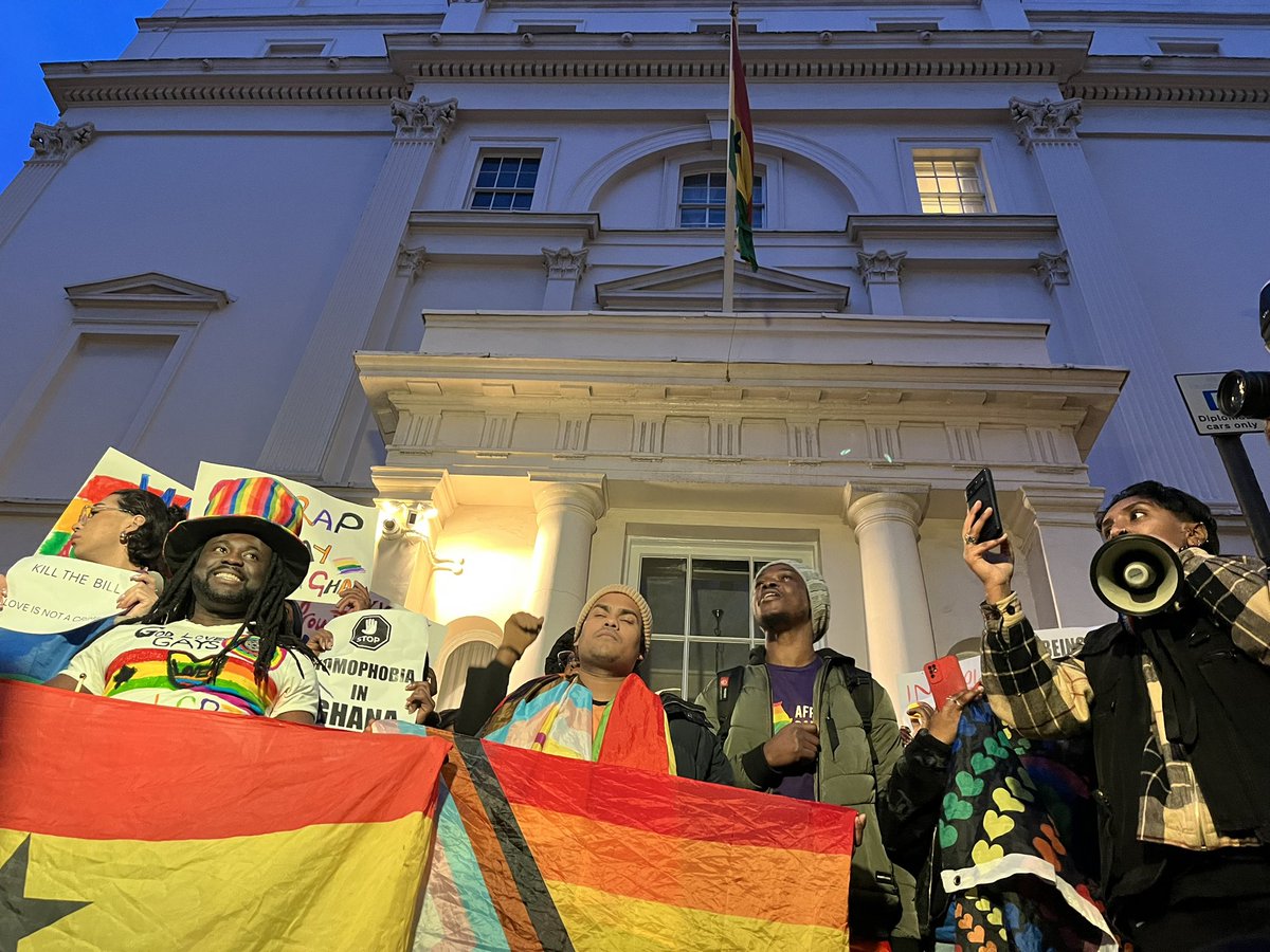 LGBTQIA+ Ghana Solidarity (@ghanalgbtuk) on Twitter photo #QueerGhanaianLivesMatter <a href="/NAkufoAddo/">Nana Akufo-Addo</a> SHAME! #GhanaiansInUk we say #KillTheBill & stand with you <a href="/TheBig18_HRC/">The Big 18 & Human Rights Coalition</a> <a href="/RightifyGhana/">Rightify Ghana</a> <a href="/LGBTRightsGhana/">LGBT+ Rights Ghana</a> #QueerGhanaianLivesMatter <a href="/NAkufoAddo/">Nana Akufo-Addo</a> SHAME! #GhanaiansInUk we say #KillTheBill & stand with you <a href="/TheBig18_HRC/">The Big 18 & Human Rights Coalition</a> <a href="/RightifyGhana/">Rightify Ghana</a> <a href="/LGBTRightsGhana/">LGBT+ Rights Ghana</a>