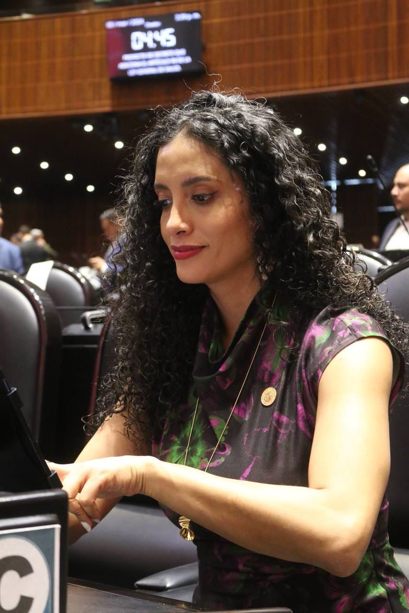 EdnaDiazMx's tweet photo. De manera responsable desde que asumí el cargo de diputada, asisto a cada sesión✅ y en esta recta final de la Legislatura, no será la excepción; con ese compromiso hacia las y los mexicanos, les cuento sobre algunos dictámenes que votamos y aprobamos:
➡️📎https://t.co/cn45GZlPaO https://t.co/j6m2UY9gkO