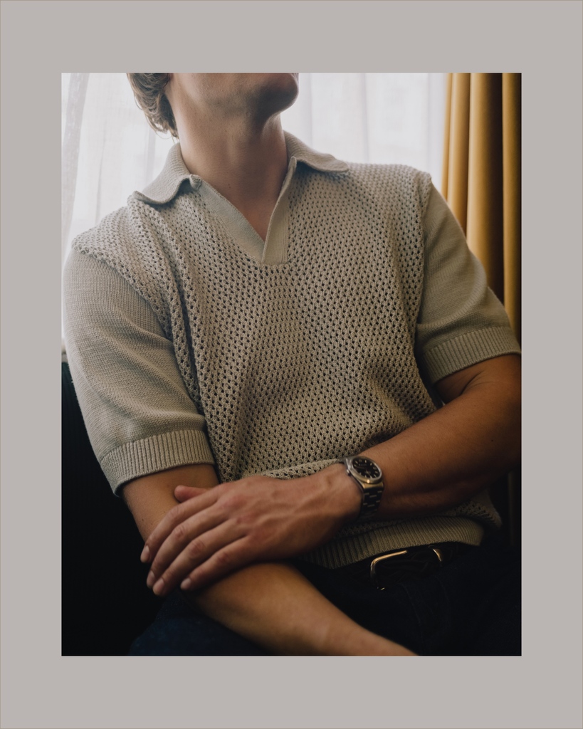 O_Spencer's tweet photo. When you think of knitwear, it’s usually chunky pullovers that come to mind, but this season we’ve created some beautiful woven organic cotton pieces in summery silhouettes. Here’s @thomas_straker giving our mint knitted Penhale polo a whirl recently. ⁠ https://t.co/AHZzYCL2HH