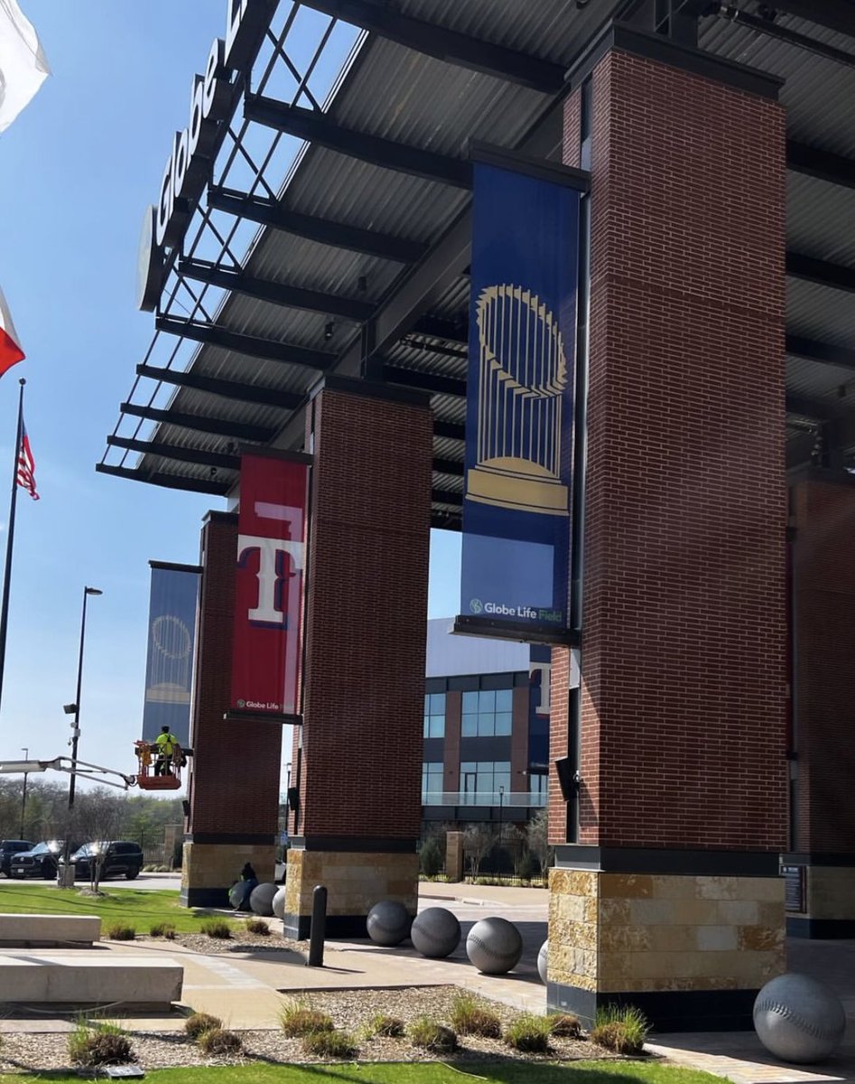 Rangers__Nation's tweet photo. New banners at Globe Life Field 😍

Via: @TheCStatzer https://t.co/IyDCa4YRIv