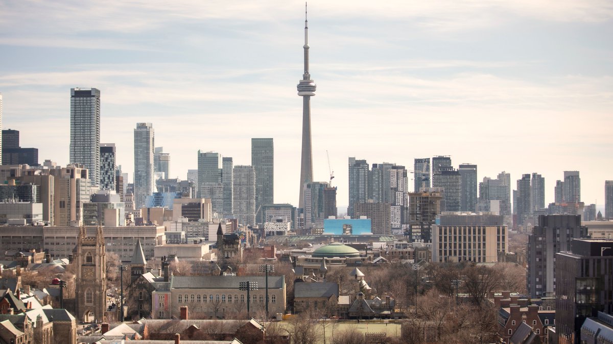 190 years old &amp; still the best city in the world. Happy birthday, Toronto! #UofT 💙🎉 #TorontoDay | #TO190