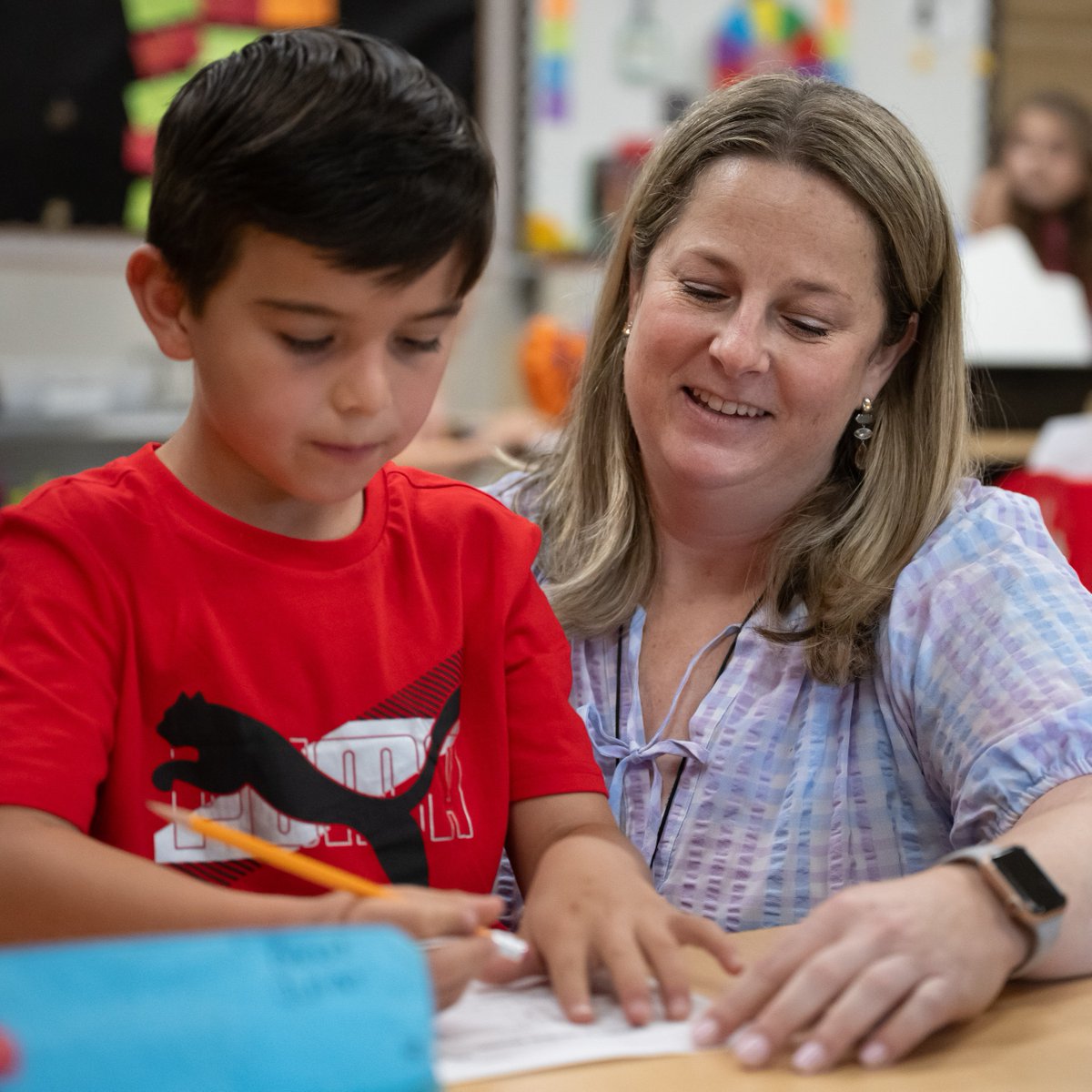 Join us to congratulate Melanie Gohn from @FabraElem in @BoerneISD as a San Antonio area Teacher finalist! Each @HEBexcellence finalist in the teacher category receives $1,000 & a $1,000 check for their school. Winners will be announced on Sunday, May 5.🍎 #EIE2024