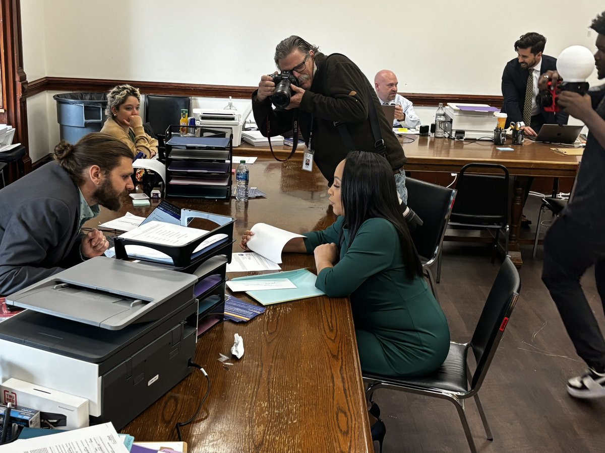 Happening now: Fulton County District Attorney Fani Willis qualifies for a second term in office. #gapol