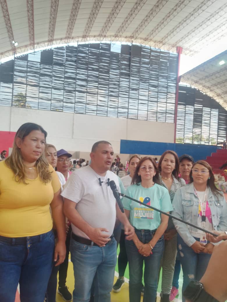 IvssYaracuy's tweet photo. #06Feb l Se Realizó en los espacios del Gimnasio Cubierto del Sector La Libertar del Municipio Cocorote. Jornada integral de salud de la Gran Misión Venezuela Mujer. ( En el Marco de la Celebración de la Semana de la Mujer). @MagaGutierrezV  @NicolasMaduro @JLEONYARA @MinSaludVE https://t.co/mcqSLiSHUF