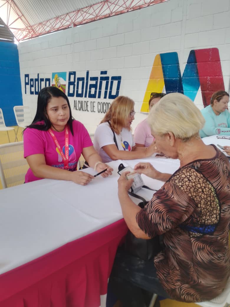 IvssYaracuy's tweet photo. #06Feb l Se Realizó en los espacios del Gimnasio Cubierto del Sector La Libertar del Municipio Cocorote. Jornada integral de salud de la Gran Misión Venezuela Mujer. ( En el Marco de la Celebración de la Semana de la Mujer). @MagaGutierrezV  @NicolasMaduro @JLEONYARA @MinSaludVE https://t.co/mcqSLiSHUF