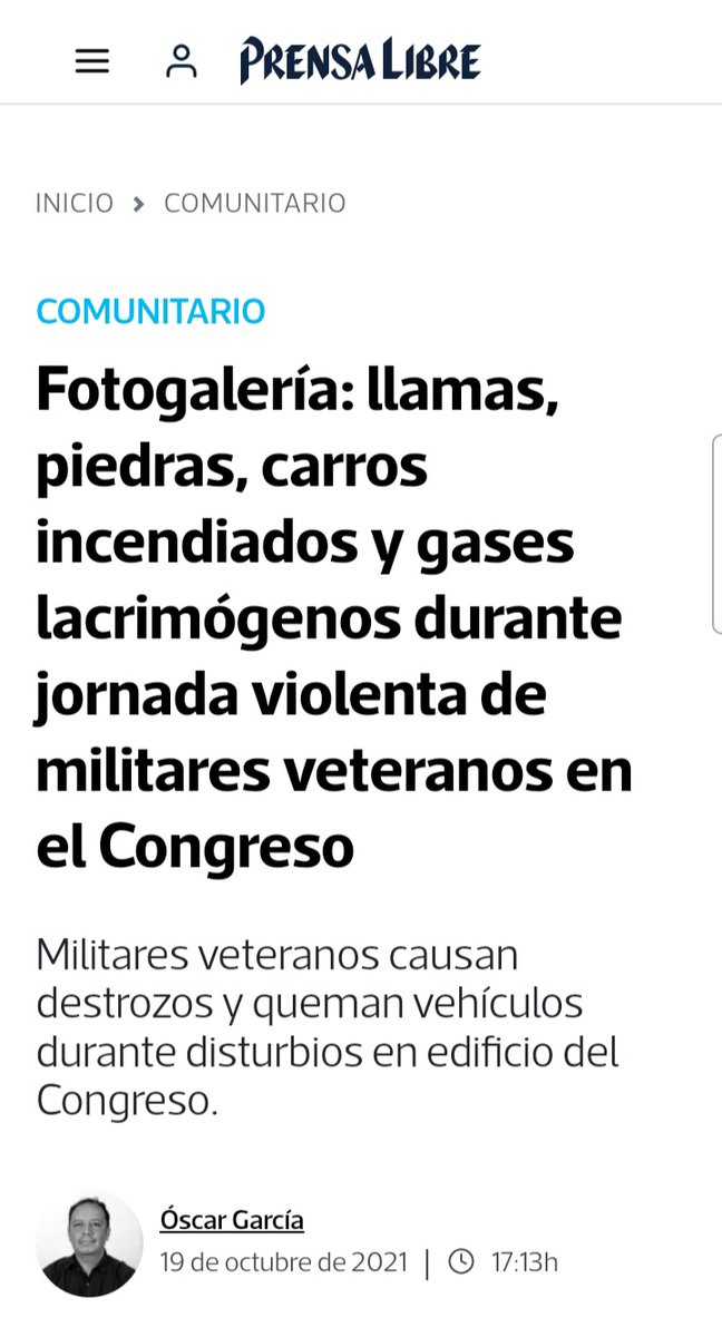 Arleny1581's tweet photo. En la fecha mencionada en la placa, ex soldados rompieron una puerta e incendiaron vehículos en el parqueo del Congreso. https://t.co/IX8wTIk1eF