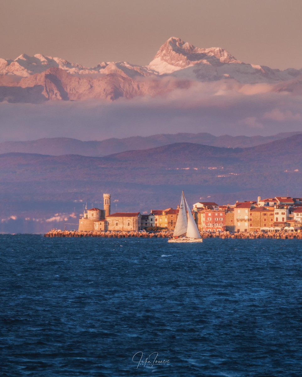 From 0m to 2864m without AI. ⛵️🏔️ #piran #triglav #istria #istra #obalajezakon #sea #mountains #alps #adriaticsea #slovenia #slovenija #julianalps #landscape #nature #europe