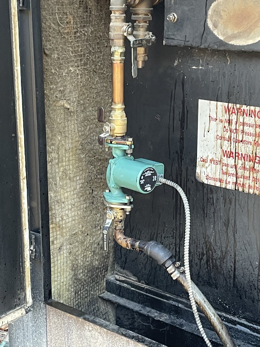 ago_brien's tweet photo. New circulation pump installed on outdoor wood boiler! 

#hvac #boiler #circulationpump #heating https://t.co/KoZUXqJUoW