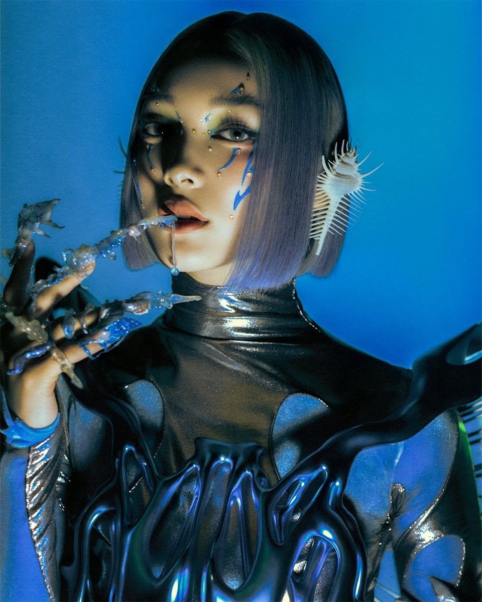 kyoongfairy's tweet photo. anyways i think exo would devour a sci-fi concept like this https://t.co/5yCgXh4AHY