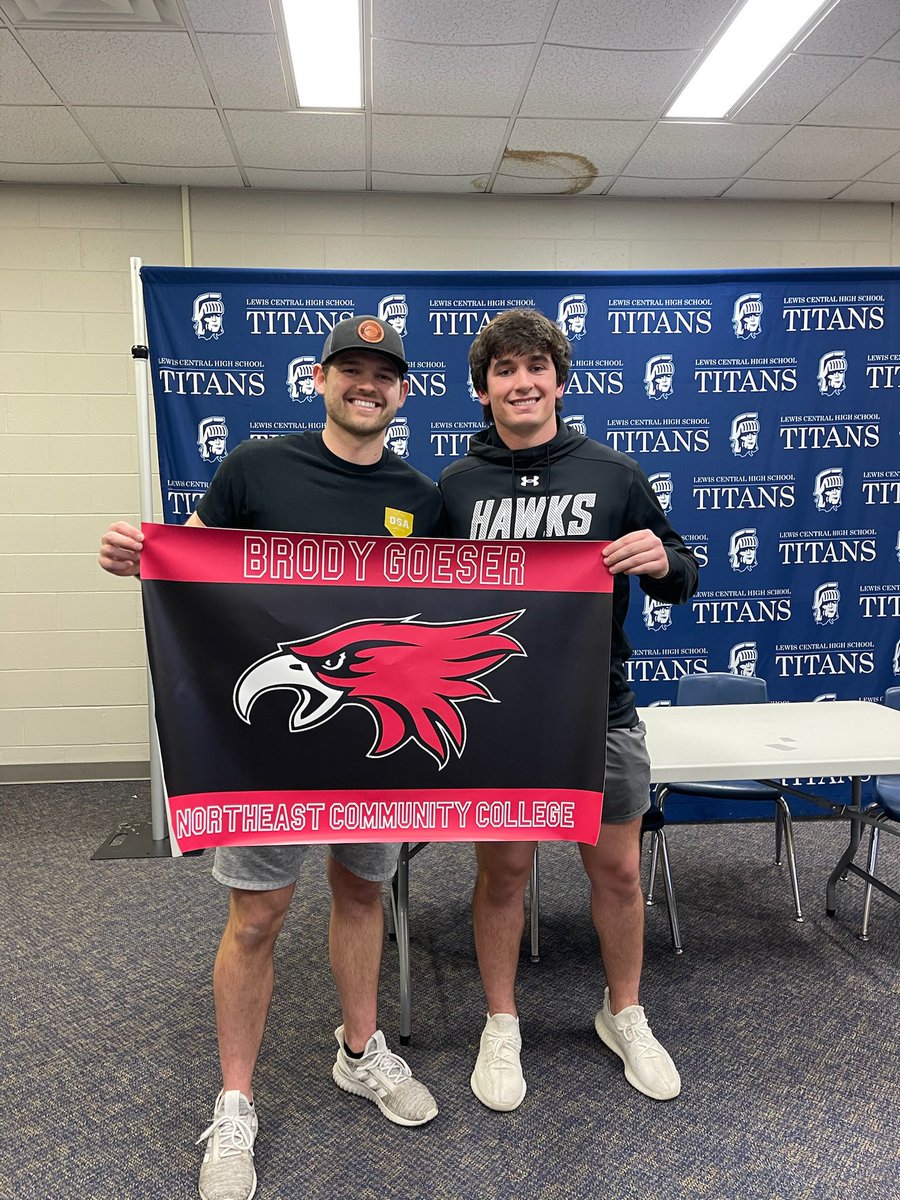 Official✍️ Thank you <a href="/MarcusClapp/">Marcus Clapp</a> <a href="/NortheastCCBSB/">Northeast Baseball</a> <a href="/LCHS_bsbl/">Lewis Central Titans Baseball</a> <a href="/ReeceBlay/">Reece Blay</a>