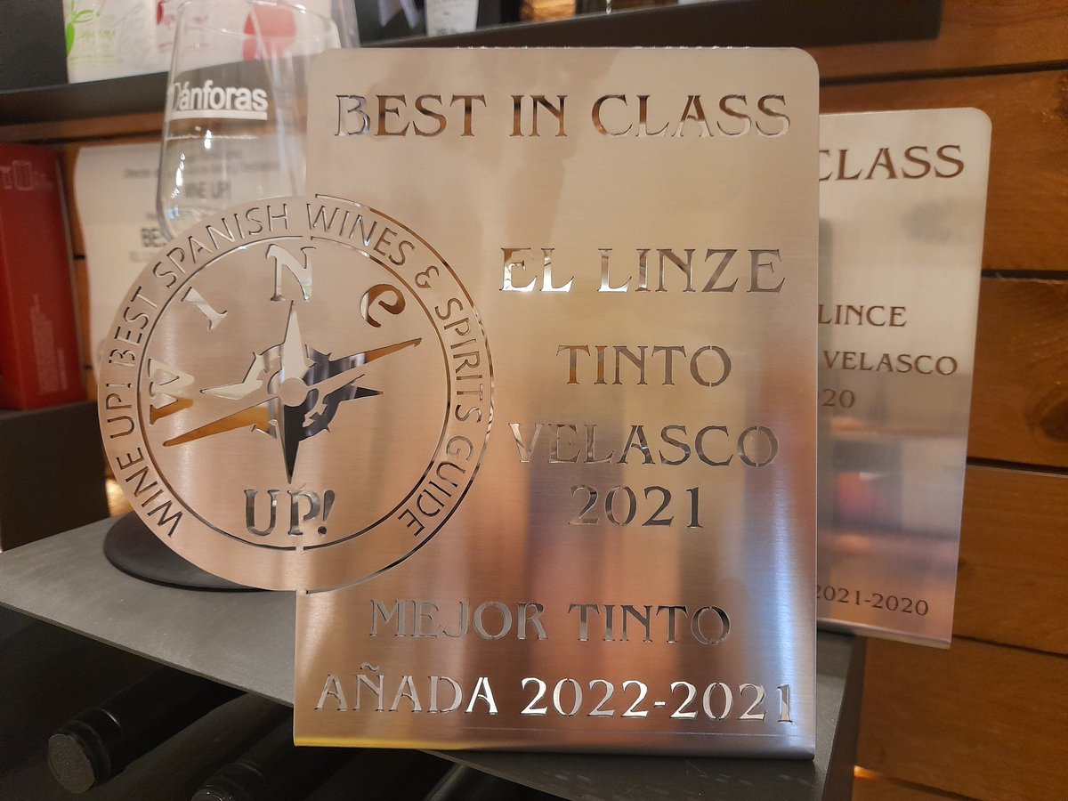 11anforas's tweet photo. Por segundo año consecutivo, nuestro vino #ElLinze recibe el premio Best in Class en la categoría 2021-2022 de la Guía @wineup_es, reconocida como la mejor guía de vinos de España en 2023 💫 Muchas gracias de nuevo a todo el equipo de cata por la valoración y reconocimiento 🍷 https://t.co/5R79SJz5WX