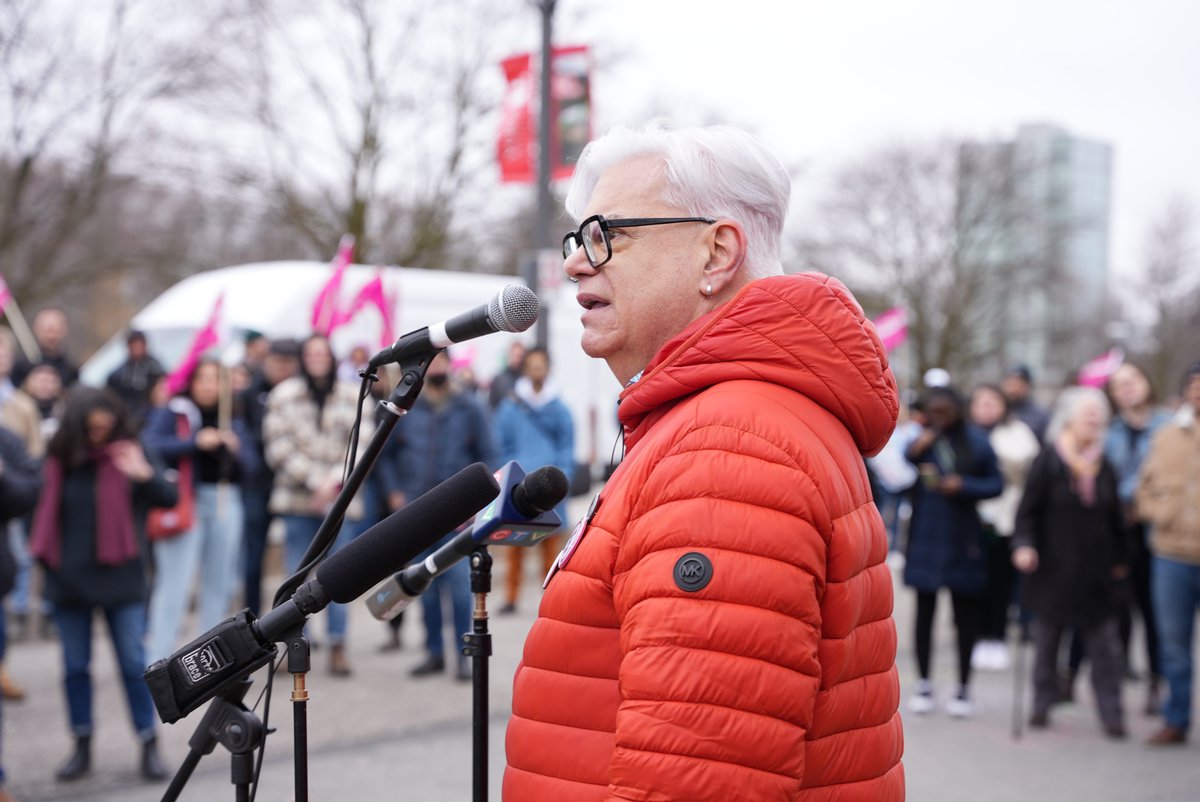 CUPEOntario's tweet image. Today folks from all over the labour movement gathered at CUPE 3903's Our Right to Strike Rally where they let the York University administration know that they will not stand for their intimidation tactics or the criminalization of their workers! 

Folks heard from the CUPE…