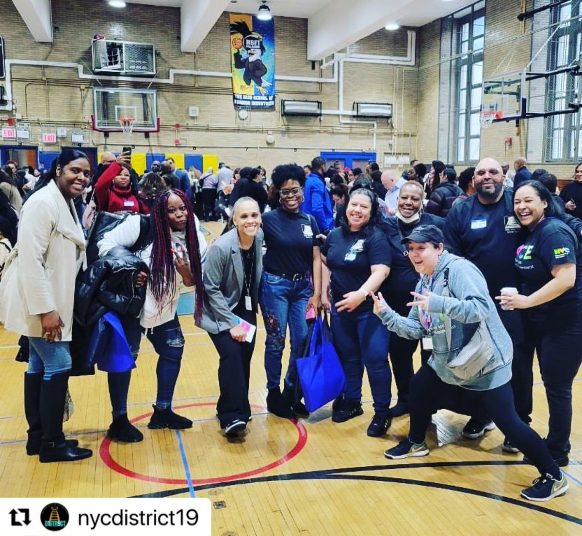 Celebrating Parent Coordinators who guide families, nurture community partnerships, and support students, while creating a sense of belonging for all. Thank you for your dedication to @nycschools families across our school communities!