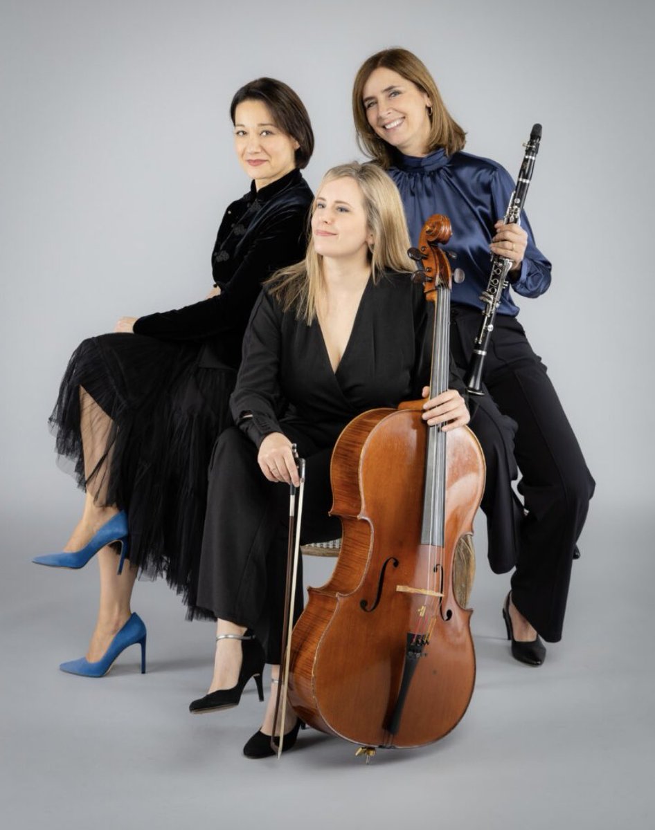 Komende zondag hoor je de betoverende klanken van het Gauguin Ensemble in Theater de Winsinghhof! Op de cello, klarinet en piano komen Beethoven, Glinka en Frühling langs. 🎼🎹

📆 zo 10 mrt
⏰ 14.00

Tickets via theaterroden.nl/gauguin-ensemb…