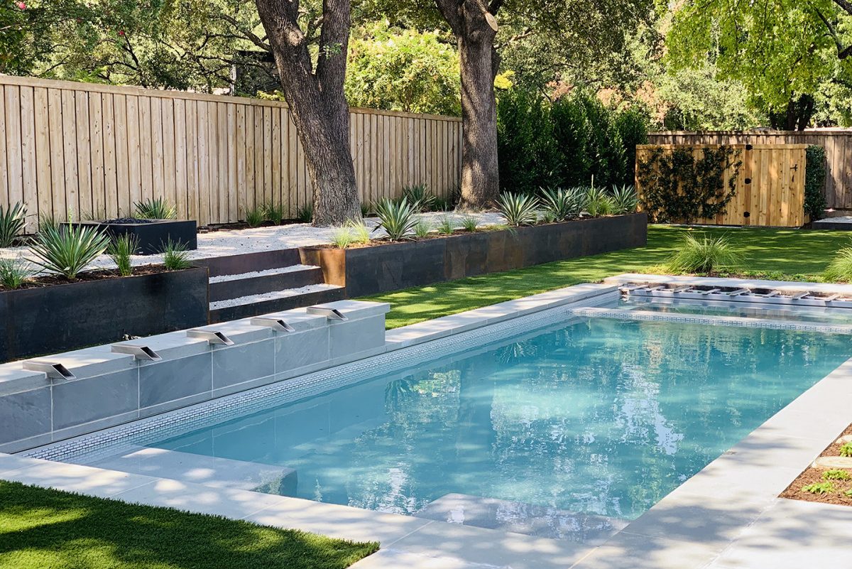 bonicklandscape's tweet image. Does this warmer weather have you dreaming of a pool? Get our guide to our custom pool design + build process: bonicklandscaping.com/pool-design-bu…
#pooldesign #poolbuilder #dallaspools