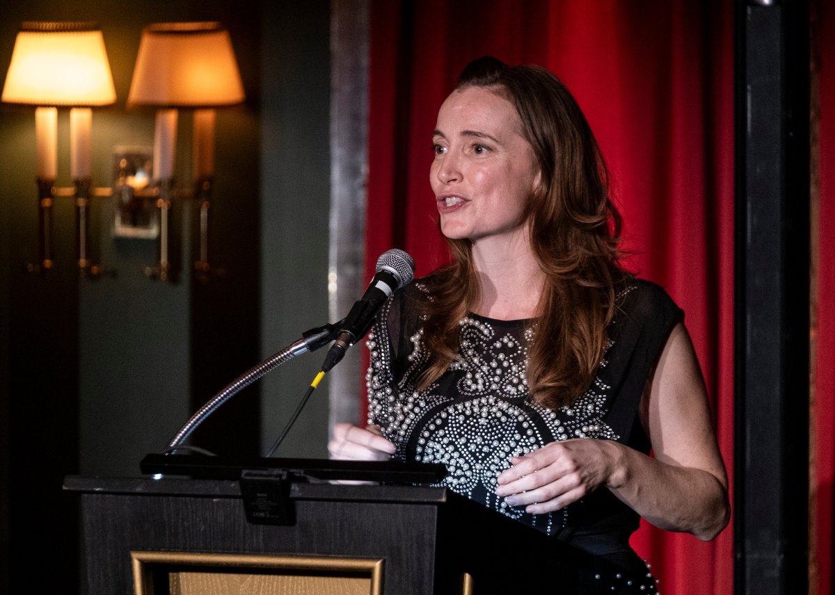 Friends, thank you again for the time and support you’ve allowed us these past six months of #transformation. At long last, here's #EnsembleMember and NEW #ArtisticDirector, Kasey Foster giving us THE SCOOP. 

Watch here: youtu.be/e6-aWSkUEa8