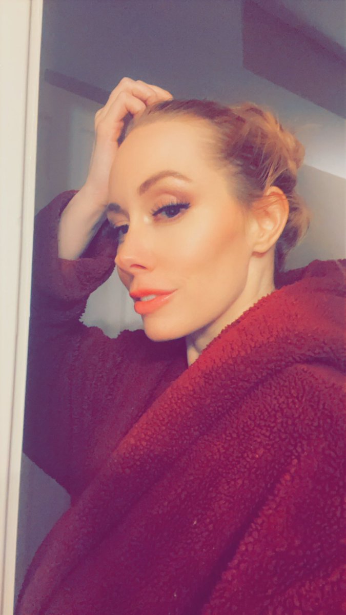 milfmorganredd's tweet photo. I am focusing on my fans, my goals, my mental health and my best life. ☯️
To the Narcissists circling me, I am no longer feeding ANY of you. I am not your tech support, your entertainment, or your ego boost. Go feed off someone else, ya energy sucking vampires!
#greyrockmethod https://t.co/gjx0g1KeOd