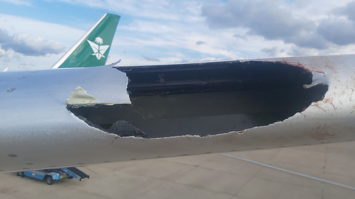 aviationbrk's tweet photo. Six months old Saudi Arabian Airlines 787-10 left with a hole in its wing following a bird strike while on approach to London Heathrow Airport. https://t.co/zIBB2YMHGd