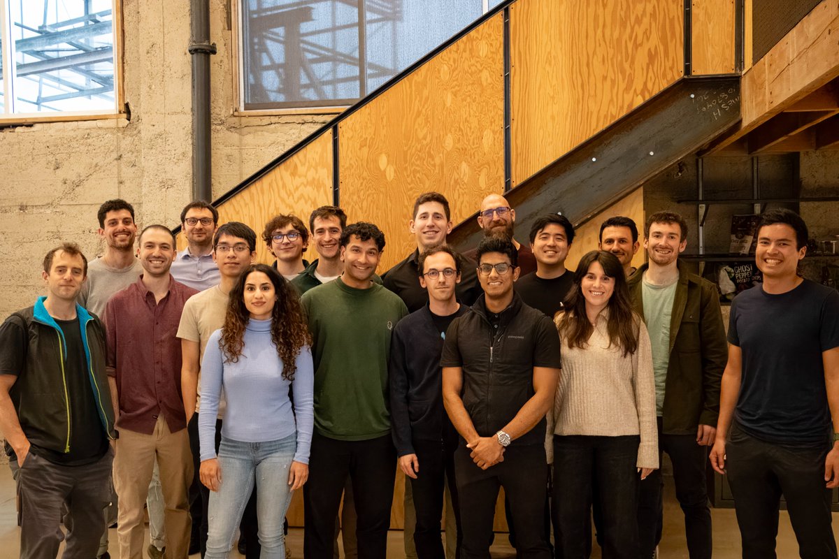 LangChain tweet media