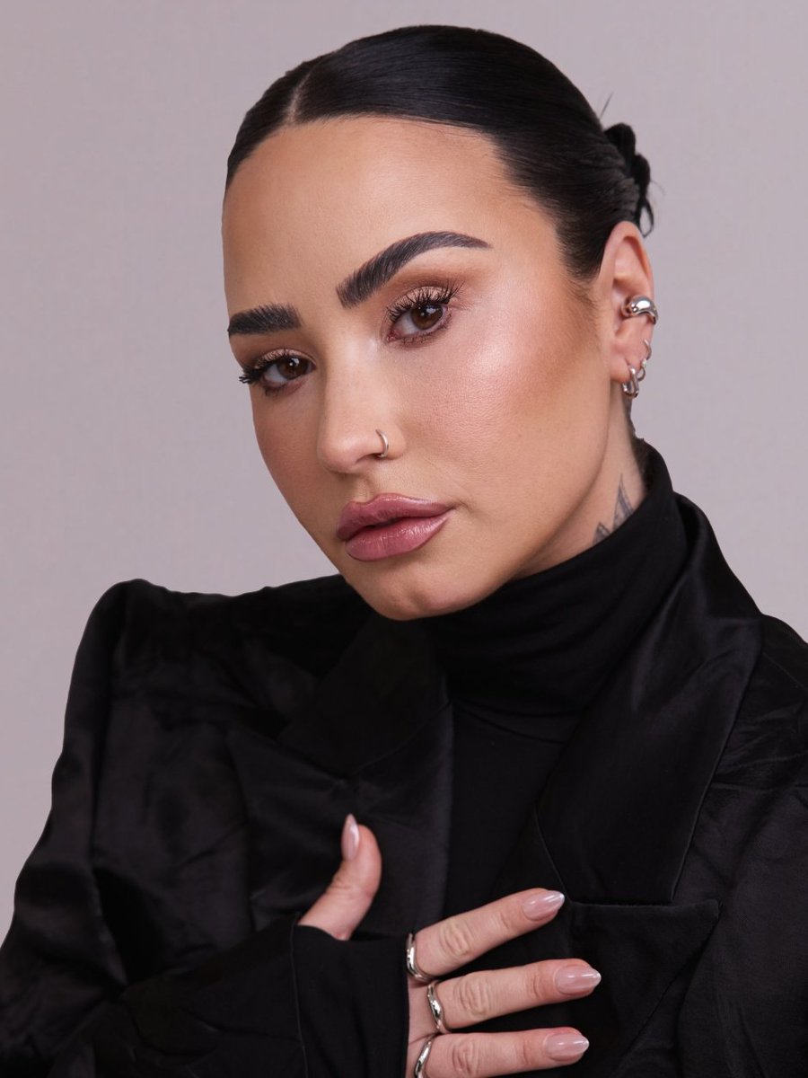 archivefordemi's tweet photo. DEMI LOVATO. https://t.co/JFBAv5VQy6