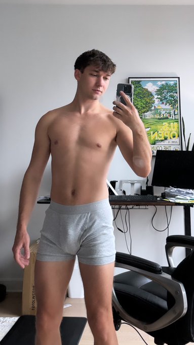 Just a simple stud with a big heart https://t.co/vNAU3naOlJ https://t.co/roBoQN1O4l