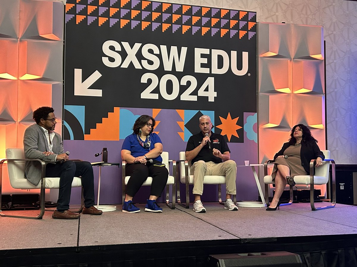 “Schools are often data-rich but information-poor.” -@KPSSupt bringing the 🔥 with @GenePinkard, Eva Mejia, and Nancy Gutiérrez at @SXSWEDU about the role of AI in the principalship.